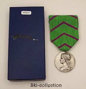 Médaille d'Honneur de l'Administration Pénitentiaire. France. Argent 925° +boite - Picture 1 of 4
