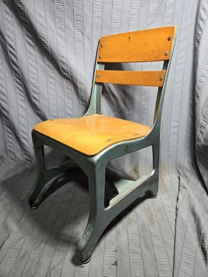 Vintage American Seating Co Child’s School Chairs - Image 1 of 4