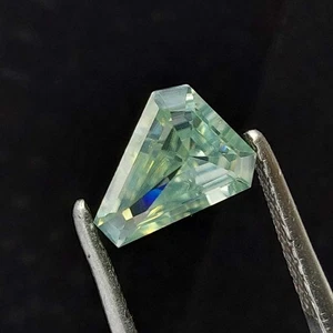 Moissanite S337 1,45 quilates color verde claro elegante SI 1 forma certificado - Imagen 1 de 10