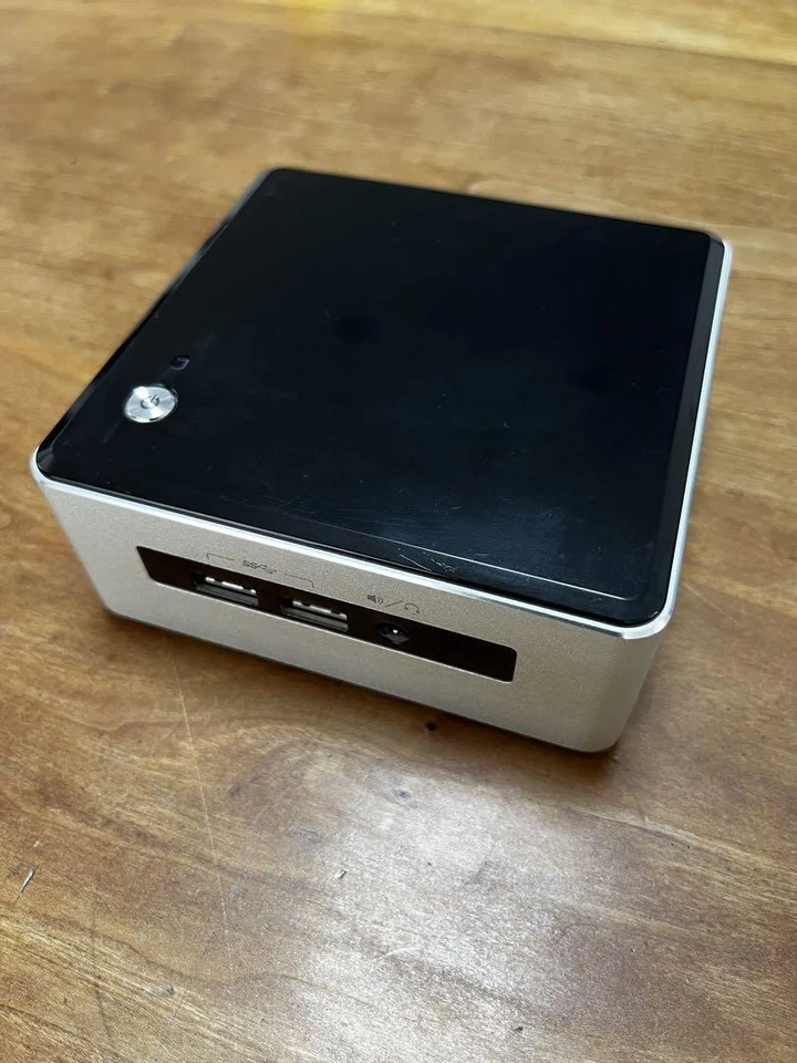 Intel NUC NUC5i5MYHE Mini PC, i5-5300U, 275GB SSD, 8GB RAM - Image 1 of 1