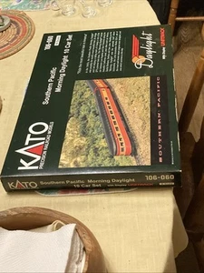 KATO N Scale Southern Pacific Morning Daylight 10 Car Set - Picture 1 of 3