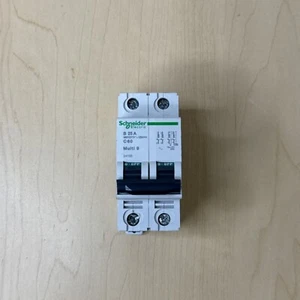 Schneider 24135 Square D Breaker 25A MG24135 Merlin Gerin - Picture 1 of 6