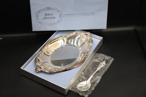 Silver Artistry Community Silver Plate and Spoon by ONEIDA In Original Box - Picture 1 of 24