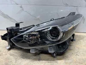 MAZDA 3 2016-2019 PASSENGER SIDE HEADLIGHT HALOGEN - Picture 1 of 7