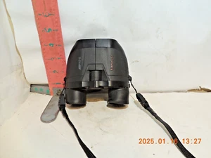 Tasco 8-24 x 25 Compact Binoculars Zoom 8 to 24X - Picture 1 of 2