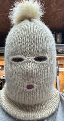 Máscara de esquí pasamontañas 3 agujeros beige/dorado hilo brillante mezcla de mohair pompón extraíble Foto 1 de 4