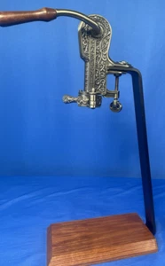 Vintage Roger Champion Model 1897 Countertop Wine Bottle Corkscrew Opener Corker - Picture 1 of 20