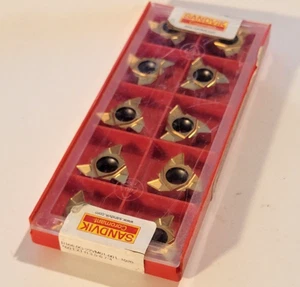 R166.0G 22VM01 001 1020 SANDVIK ** 10 INSERTS ** GENUINE FACTORY PACK **** - Picture 1 of 2