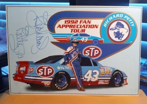 Richard Petty #43 Signed Auto 1992 Fan Appreciation Tour 6x9 Photo Card - COA - Picture 1 of 4
