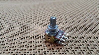 Mini B-500k Potentiometer Rotary Taper Dual Step 2 x 500K PCB Type Split Shaft - Image 1 of 2