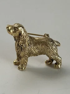 Broche Spaniel de pie de metal tono dorado vintage para perro - Imagen 1 de 4