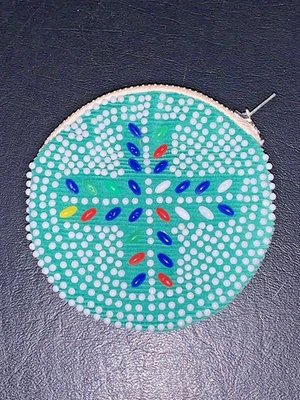 Monedero vintage años 70 con cremallera cuentas de plástico cruz verde multicolor Foto 1 de 4