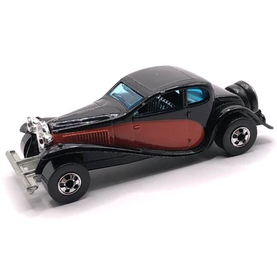 Hot Wheels ’37 Bugatti 1980/1981 Black/Red Blackwall - Made In Hong Kong - Image 1 of 4