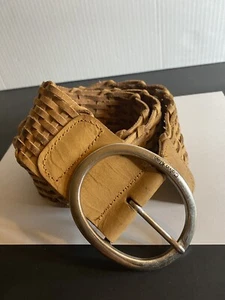 "Cinturón de cuero marrón claro trenzado Calvin Klein talla L 44"" boho informal" - Imagen 1 de 4