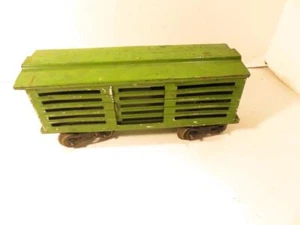 LIONEL EARLY PRE-WAR #113 GREEN STOCK CAR- STANDARD GAUGE- FAIR - H1 - Picture 1 of 6