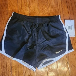 NWT Kids Nike Dri Fit lined shorts 6x - Picture 1 of 4