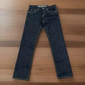 Jeans uomo taglia 29x32 nuovo con etichetta Aeropostale Bowery slim dritto bottoni-fly - Foto 1 di 6