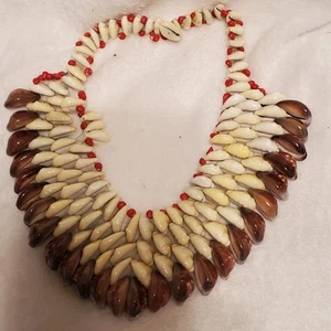 CONCH SHELL MULTI COLOR 4 LAGEN NECKLACE UNIQUE STAEMENT - Bild 1 von 4