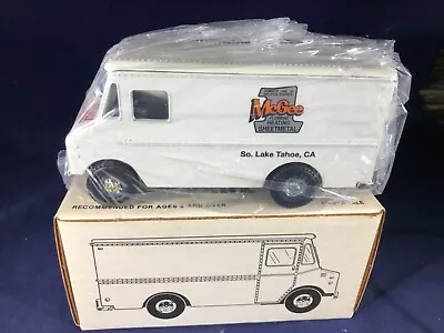 S-33 ERTL 1:38 SCALE DIE CAST BANK - WALK-IN VAN - NIB - TURNER HYDRAULICS INC. - Image 1 of 4