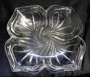 Cuenco de vidrio con diseño de remolino floral centro de mesa - Imagen 1 de 12