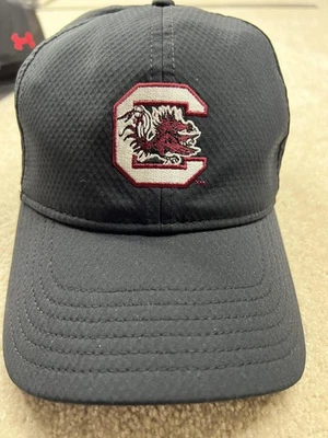 Gorra gorra South Carolina Gamecocks correa trasera para mujer NCAA golf Under Armour Foto 1 de 4