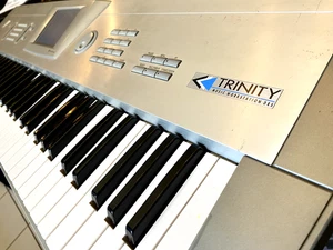 Korg Trinity - 61 Tasten Synthesizer Made in Japan (NO MOSS BOARD) - Bild 1 von 13