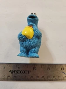 Muppets Applause PVC Cookie Monster Figure Cake Topper holding Cookie Jar - Picture 1 of 5