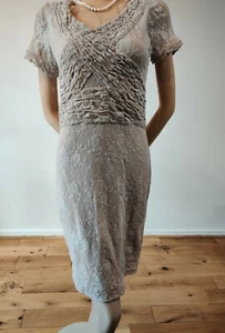 NEW REISS LACE RUCHED DRESS SIZE UK 12 US 8 BEIGE 100% POLYAMIDE - Picture 1 of 9