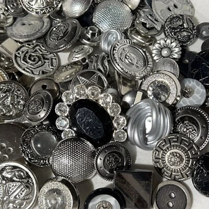 Premium MIXED LOT All Kinds Of SILVER & ANTIQUE SILVER Buttons All Sizes - Picture 1 of 4