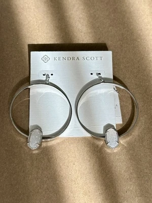 🆕 Kendra Scott Elora Hoop Earrings RHD 970 Silver Tone with Sparkling Stone - Image 1 of 4