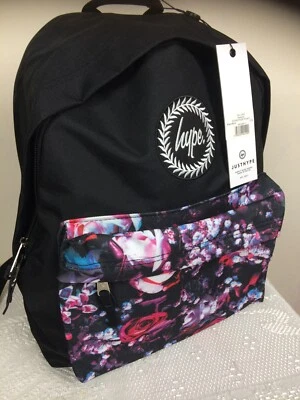 Hype Rucksack Docker Rosetasche Schultasche Collegetasche Backpack Black Floral - Bild 1 von 4