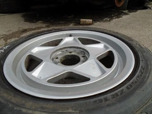 Ferrari Testarossa 1986 Year O/S Front Wheel TBE-T4 123152 Ferrai Garage Wheel - Picture 1 of 12
