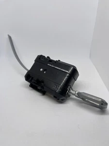 Beyblade X Silver/Black Winder Launcher For Right Spin Takara Tomy - Picture 1 of 3