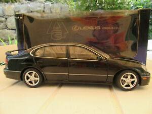 LEXUS GS 400 AUTO ART  1/18