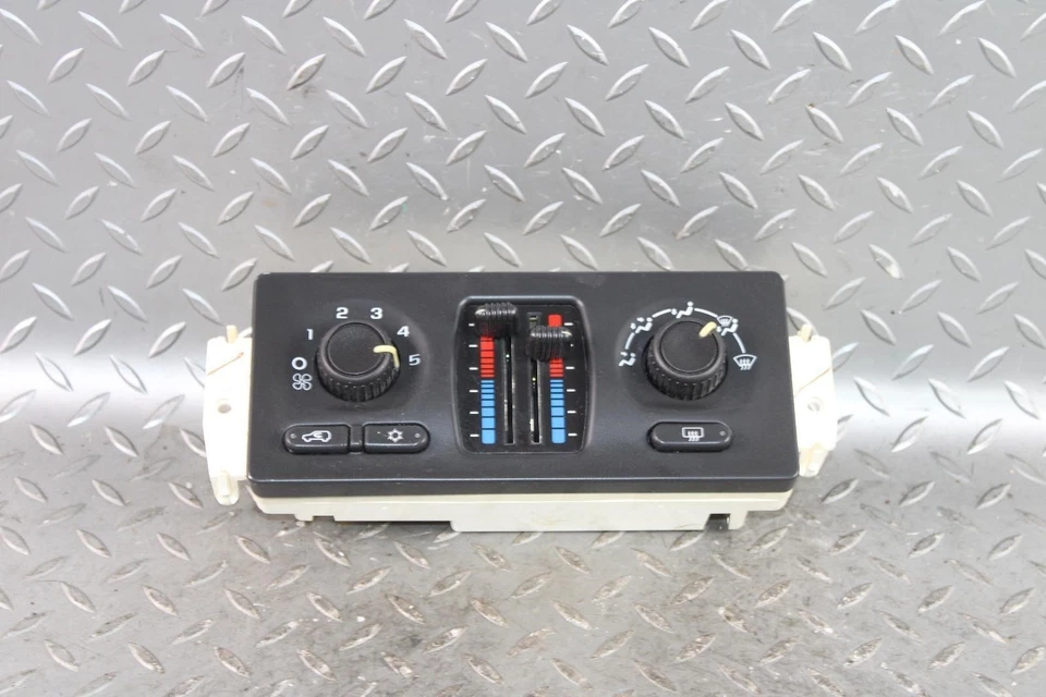 05-06 Tahoe Manual Dual Zone Heat AC Climate Temperature Control OEM Factory WTY Foto 1 de 4