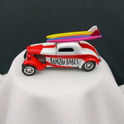 Johnny Lightning Surf Rods Banzai Babes Rojo y Blanco 1934 Ford Car Diecast  Foto 1 de 4
