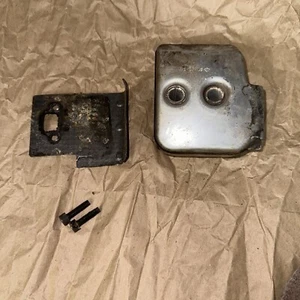 Weed Eater FL20 Muffler 57863Ns with Gasket And Screws - Picture 1 of 13