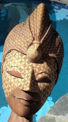 Tocado de pájaro máscara de madera estilo indonesio Batik Topeng pintado tallado a mano Foto 1 de 4