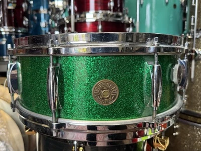 Tambor Gretsch años 60 insignia redonda '4103' renombrado, brillo verde Foto 1 de 4