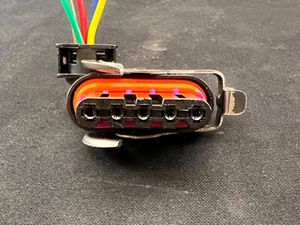 ALTERNATOR PIGTAIL HARNESS PLUG CONNECTOR FOR, BOSCH 24V, 5 PIN PLUG WITH LOCK - Picture 1 of 17