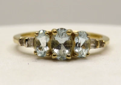 LADIES 10K YELLOW GOLD RING w 3 BLUE TOPAZ & 6 DIAMONDS -  SIZE: 7* - Image 1 of 4