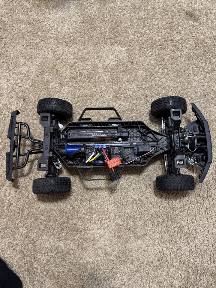 Traxxas Ford Raptor R 4X4 Ultimate Brushless RTR Short Course RC Truck - Image 1 of 4