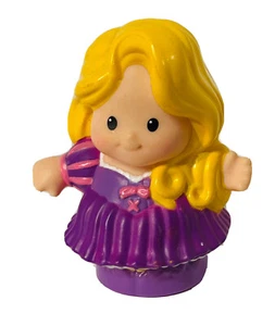 2012 Fisher Price Little People Modellino Disney Principessa Raperonzolo - Foto 1 di 3