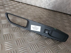 Bouton commande lève vitre Avant Droit - RENAULT CLIO IV (4) PHASE II (2) - Foto 1 di 4