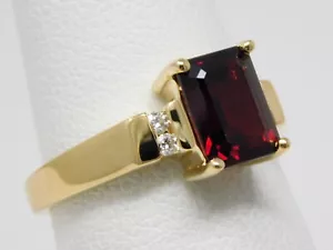 14 kt Yellow Gold 3 Stone Style Almandite Garnet & Diamond Ring Sz 6 B6355 - Picture 1 of 7
