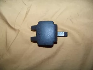 1995-'98 Extended Cab Side Window Latch for Sierra or Silverado - Foto 1 di 4