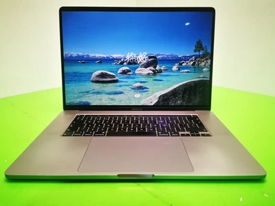 Apple MacBook Pro 16″ 2019 i9 2.3GHz 32GB RAM 1TB SSD Space Grey - Cracked Bezel - Image 1 of 4