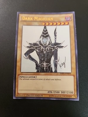 Dark Magician JUMP-EN049 Ultra Rare Limited Edition Yugioh Promo Card NEAR MINT - Image 1 of 2