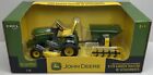 ERTL - John Deere X728 Gartentraktor mit Anbaugeräten - Maßstab 1:16