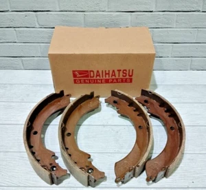 Juego de zapatas de freno TRW DAIHATSU GS8251 para JUEGO DE TOMAS DE FRENO PARA BERTONE - Imagen 1 de 3